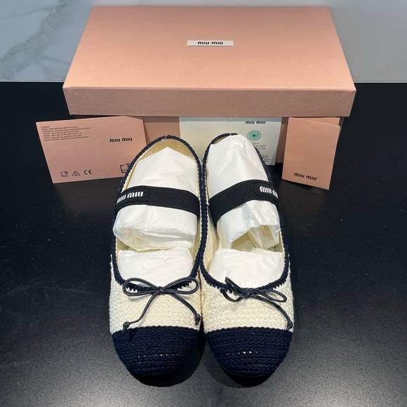 Miu Miu Lea Cap Toe Crochet Ballet Flats 39.5